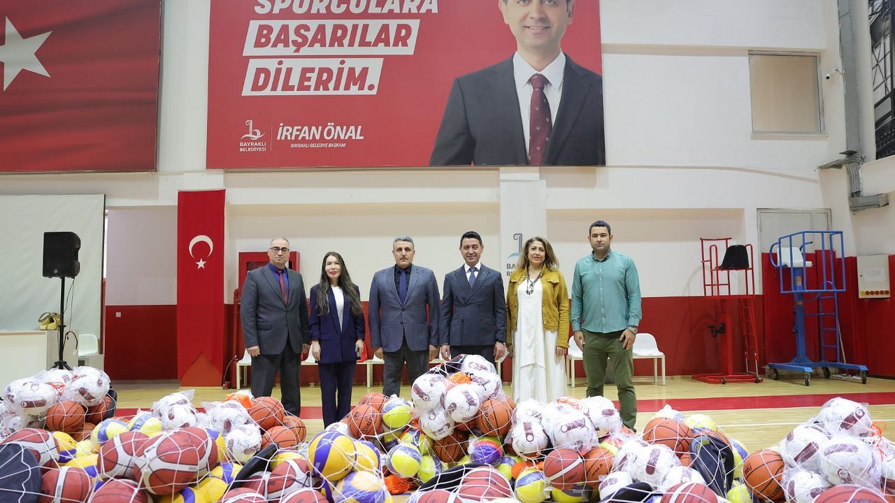 Bayraklı'daki okullara spor malzemesi desteği