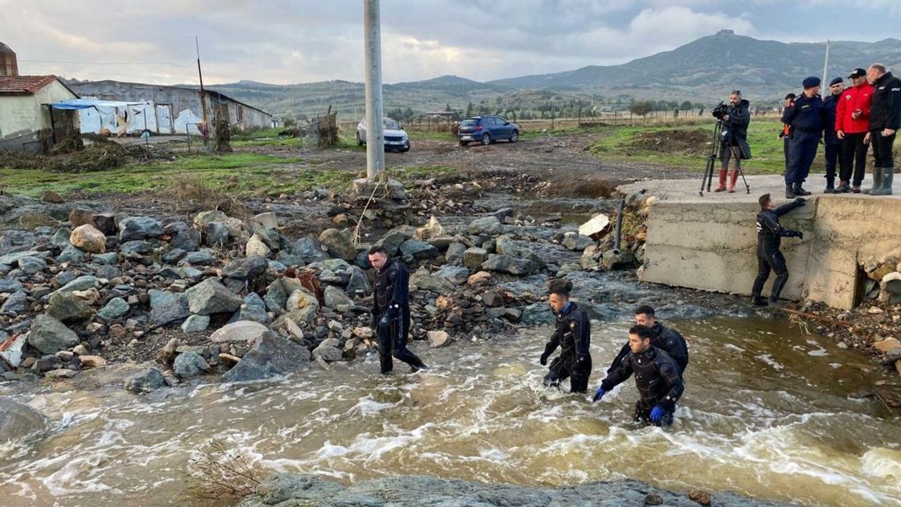 İzmir Foça'da selde kaybolan kişi hayatını kaybetti!