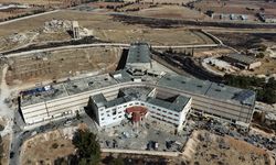 Sednaya Hapishanesi'nde yakınlarını arayanlar yardım istiyor