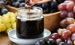 Bakın pekmez yerine bize ne yedirmişler