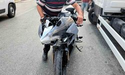 Alanya’da motosiklet ile kamyonet çarpıştı: 2 yaralı