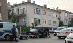 Ankara’da sokak ortasında uyuşturucu krizine girdiği öngörülen 2 kişi hayatını kaybetti