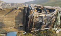 Başkale’de kamyonet takla attı: 4 yaralı