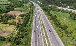 Bayram trafiği sürüyor: Bolu’da kilometrelerce kuyruk