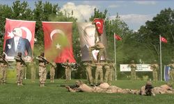 Edirne’de jandarma komandolardan nefes kesen gösteri: ’Güçlüyüz, Cesuruz, Hazırız’