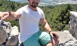 İzmir’de kamyonet iki motosikletliye çarptı: 1 ölü