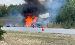 Kazaya karışan midibüs, kazadan 1 saat sonra yandı