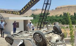 Mardin’de kontrolden çıkan otomobil şarampole yuvarlandı: 1 ölü, 1 yaralı