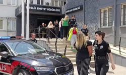 Masaj salonunda müşterilere sosyal medya kontrolü