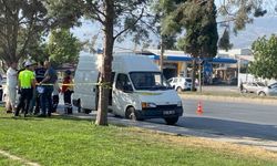 Park halindeki minibüste ceset bulundu