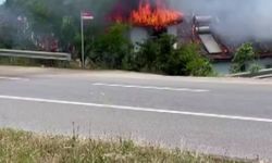 Sakarya’da bir ev alev topuna döndü