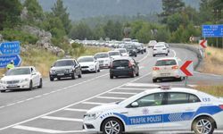 Tatilcilerin dönüş yolunda trafik yoğunluğu
