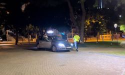 Uygulamayı görünce kaldırıma çıktı, yine kaçamadı