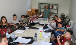 Söke Belediyesi’nin Yaz Okulu’nda bin 200 öğrenci kurslara katılıyor