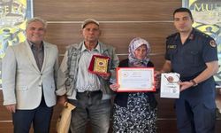 Afyonkarahisarlı çift, evi ve arazisini jandarmaya bağışladı