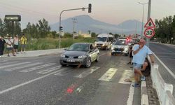 Kadına çarptıktan otomobille üzerinden geçmeye kalkan sürücü tutuklandı