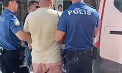 Konak’ta bıçaklı gaspçı suçüstü yakalandı