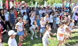 Manisa’da çocuklara Zafer Bayramı şenliği düzenlendi