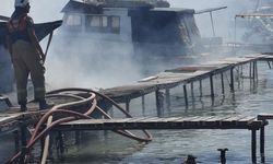 Marinada yanan 5 tekne kullanılamaz hale geldi