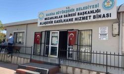 Evinin bahçesinde ağaç kesmeye çalışan adam feci şekilde can verdi
