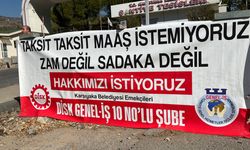 Karşıyaka Belediyesinde maaş alamayan işçilerden tepki
