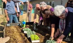 Nilüfer’de Alzheimer farkındalığına fidelerle destek