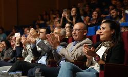 Ekrem Gürel Kültür Merkezi iki oyunla tiyatro perdesini açtı