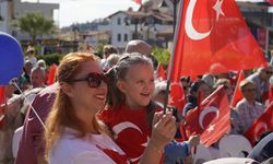 İzmir'de 'Cumhuriyet Her Yerde'