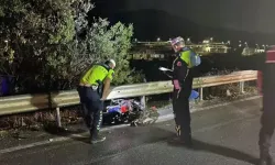 Kamyonetle elektrikli bisiklet çarpıştı: 1 ölü,1 yaralı