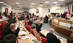 Kuşadası'nda Belediye Meclisi toplantısı