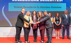 Lüleburgaz Belediyesi ödülünü aldı
