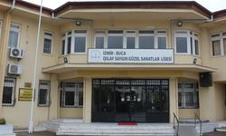 İzmir'de 'Andımız'ı okuyan öğrencilere müdahale!