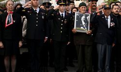 Kuşadası Ata'sını saygı ve özlemle andı