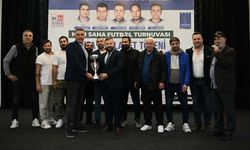 Kuşadası Belediyesi'nde kupalar sahiplerini buldu