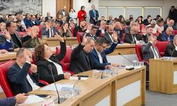 Kuşadası mezarlıklarıyla artık Büyükşehir ilgilenecek