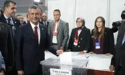 Özgür Özel yeniden Genel Başkan seçildi!