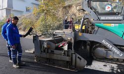Büyükşehir'den Namık Kemal Caddesi'nde sıcak asfalt çalışması
