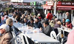 Çeşme'de Gülşah Durbay için hayır yemeği dağıtıldı