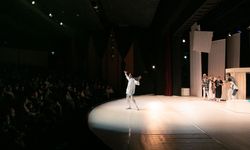 Don Kişot İzBBŞT sahnesinde kapalı gişe prömiyer yaptı