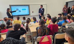 İzmir Metro A.Ş.den öğrencilere metro ve tramvay eğitimi