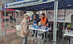 Kuşadası Belediyesi'nden kandil simidi ikramı