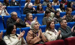 Doğaçlama Tiyatro Turgutlu'da kahkaha dolu anlar yaşattı