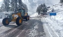 Muğla'da karla mücadele aralıksız sürüyor