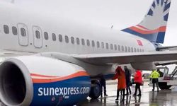 Antalya'da SunExpress Uçağında Tehlike
