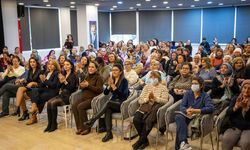 Bornova'da rahim ağzı kanserine karşı farkındalık etkinliği