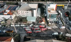 Bornova'daki ayakkabı fabrikasında yangın büyümeden söndürüldü