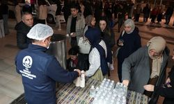 Büyükşehir'den cami çıkışlarında geleneksel ikram