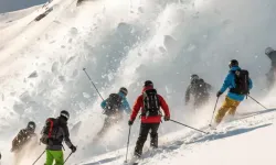 Çığ felaketinde 8 kayakçı hayatını kaybetti, 1 kayakçı kayıp