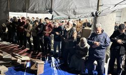 Gazze'de ilk teravih namazı kılındı