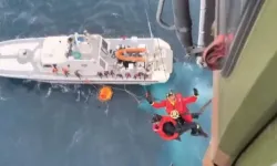 İzmir açıklarında batan göçmen botundan 2 kişi kurtarıldı